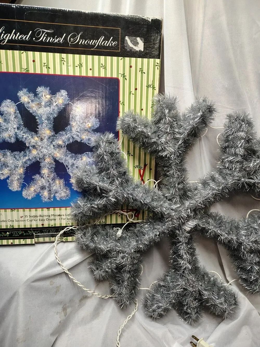 Vintage Christmas Decor Lighted Tinsel Snowflake Indoor Outdoor 18 Inches HTF